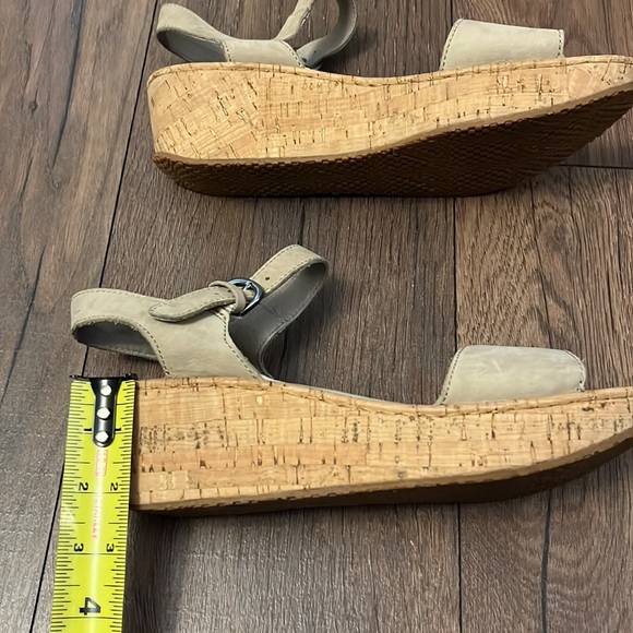 Eddie Bauer cork wedge sandal size 9.5 - Picture 3 of 4